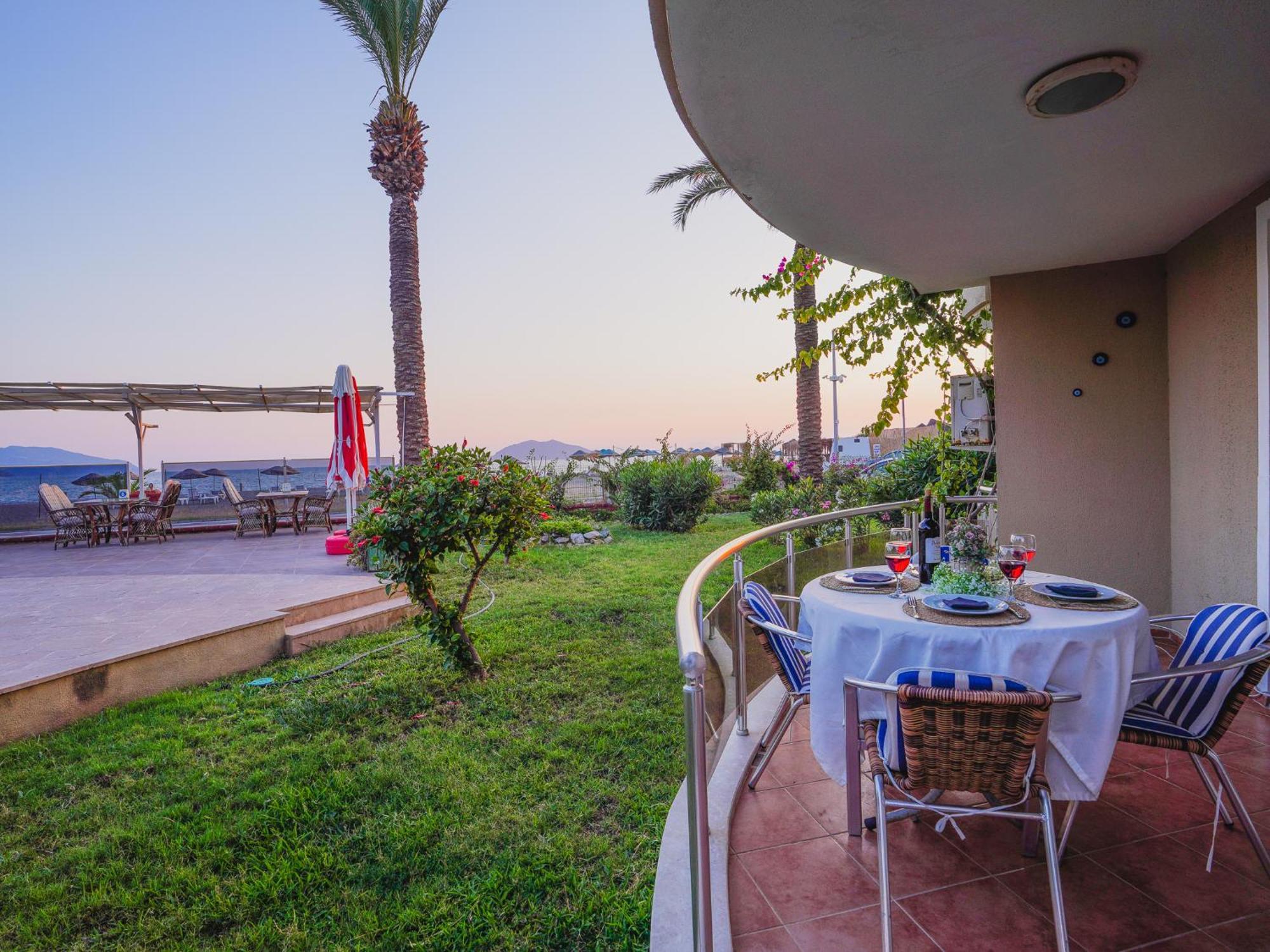 Sunset Beach Club Aqua Lettings Фетие Екстериор снимка